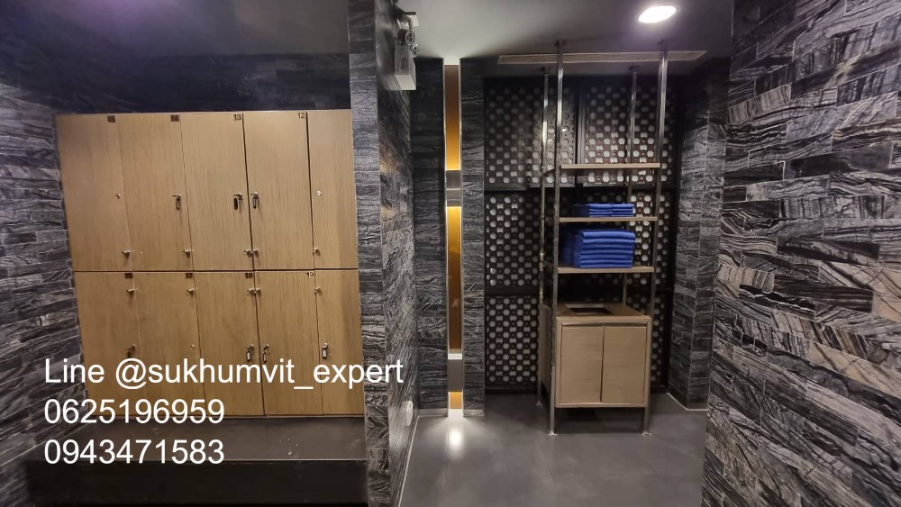 For RentCondoSukhumvit, Asoke, Thonglor : BTS Thonglor, luxury serviced apartment for rent, 1 bedroom, 1 bathroom, area 65 sq m., modern style.