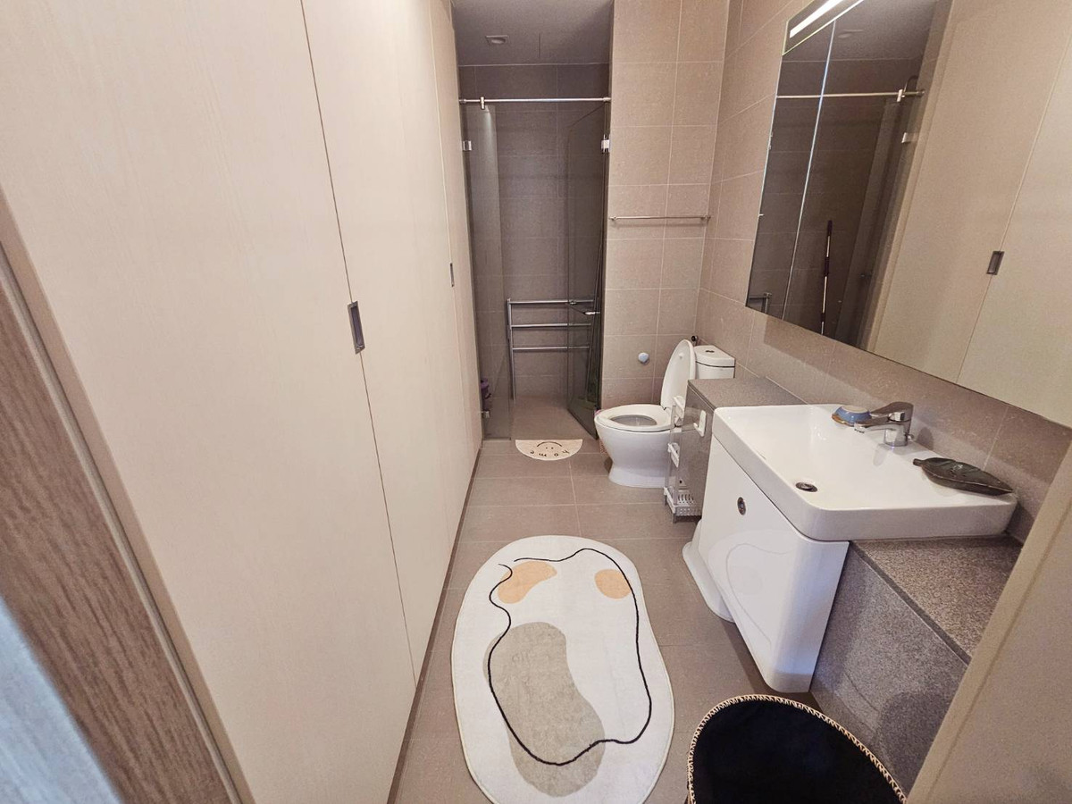 ให้เช่าคอนโดวิทยุ ชิดลม หลังสวน : Noble Ploenchit ห้องใหม่  45 Sqm Private Lift ชั้น 3 (Clear View)★ตึกที่CEOอยู่★มีทางเชื่อมติดสถานีรถไฟฟ้า BTS เพลินจิต ★โอเอซิสใจกลางเมือง4 ไร่ ★Clear View