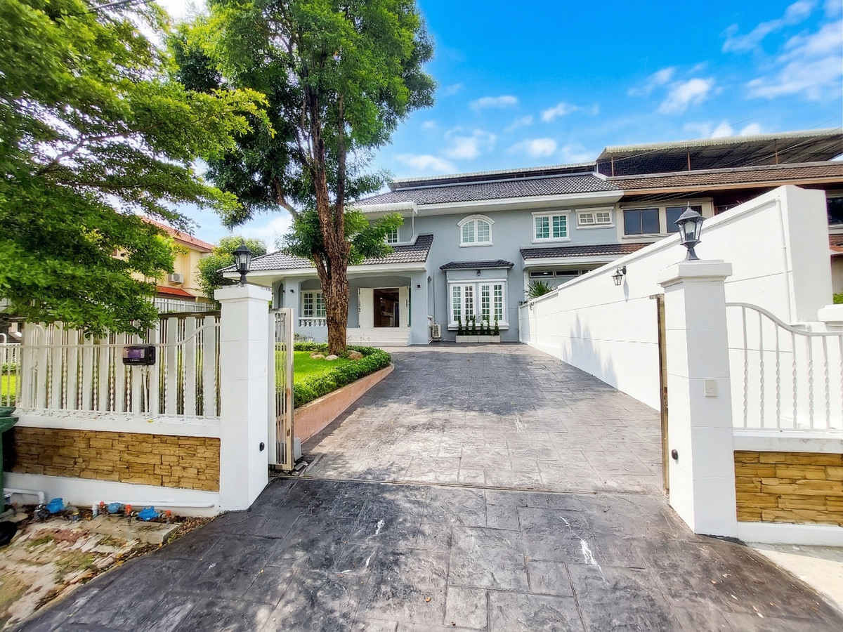 For SaleHouseSamut Prakan,Samrong : House for Sale with Tenant: Ladawan Srinagarindra, 138 Sq.Wah, Special Price!!