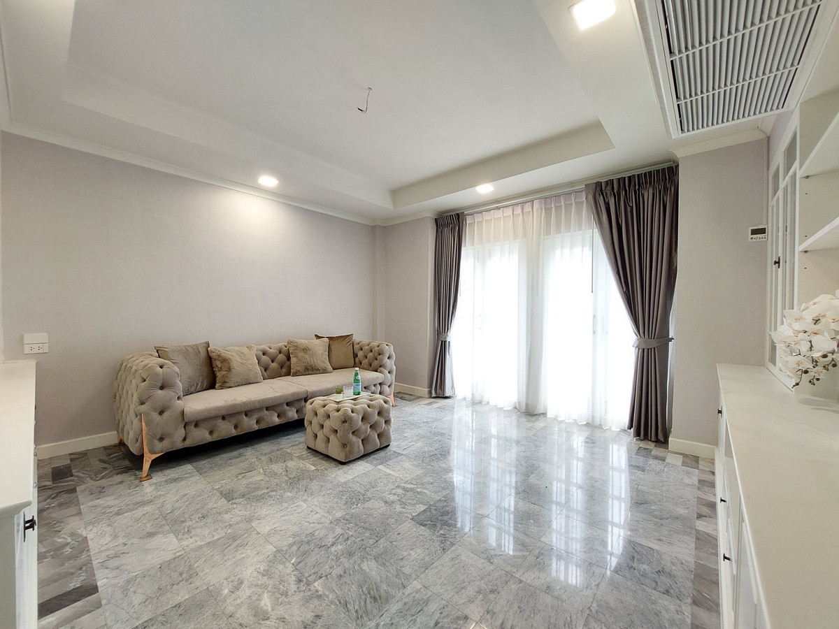 For SaleHouseSamut Prakan,Samrong : House for Sale with Tenant: Ladawan Srinagarindra, 138 Sq.Wah, Special Price!!