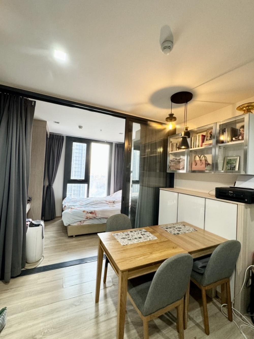 For SaleCondoRama9, Petchburi, RCA : Sale with tenant Condo The Base Graden rama9