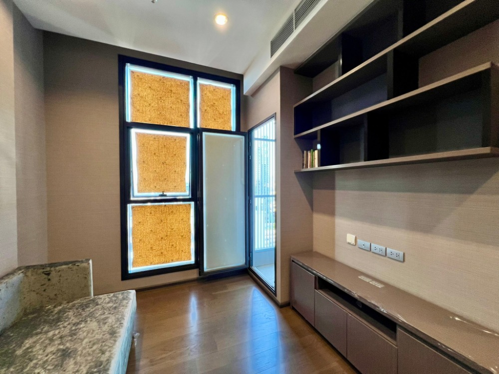 For RentCondoSathorn, Narathiwat : ( UL2402232 ) Tel/Line 096-2479369✨ FOR RENT The Diplomat Sathorn  Condo , 1 bedroom, 1 bathroom, furnished, Special Deal!!