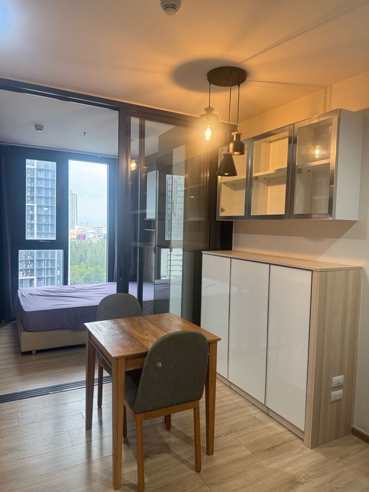 For SaleCondoRama9, Petchburi, RCA : Sale with tenant Condo The Base Graden rama9