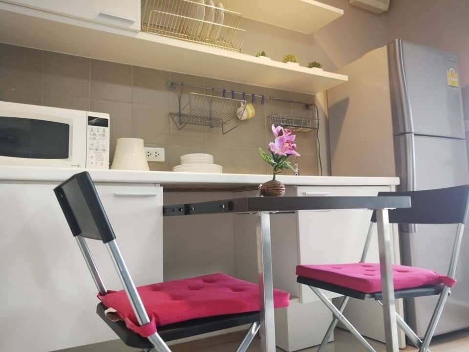 ขายคอนโดรามคำแหง หัวหมาก : S-FMR161  ขายคอนโด ฟิวส์โมเบียส รามคำแหง, 30 ตรม. ชั้น 2 แต่งครบ 2.4 ล้าน 064-959-8900