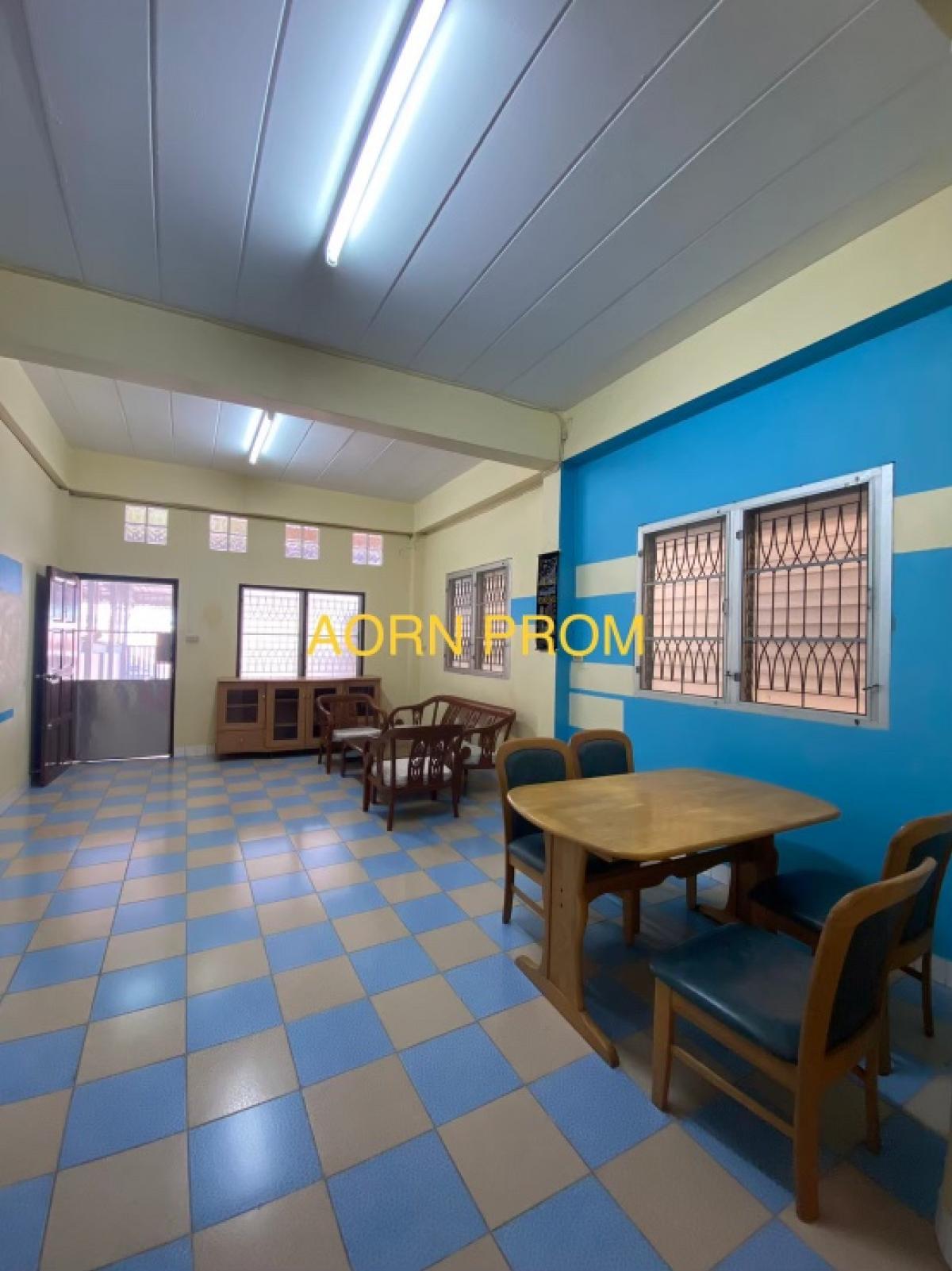 For RentTownhomeBang kae, Phetkasem : 💥 Ready to be 5 April 68 💥 Bill two layers of townhouses Economic village, size 19 sq.w. 💕2, sleep 2, 1 kitchen, 1 car park with roof
