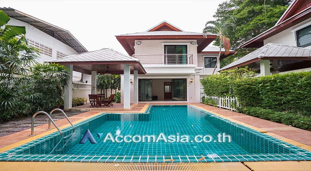 ให้เช่าบ้านสาทร นราธิวาส : 🔼 AccomA🔽  Pet friendly Family-friendly house with private pool and garden in Sathorn (AA27509)