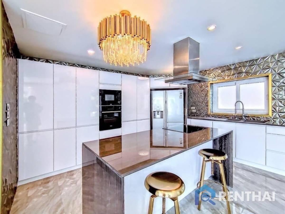 For SaleHousePattaya, Bangsaen, Chonburi : For sale house 4 bedrooms at Na Jomtien