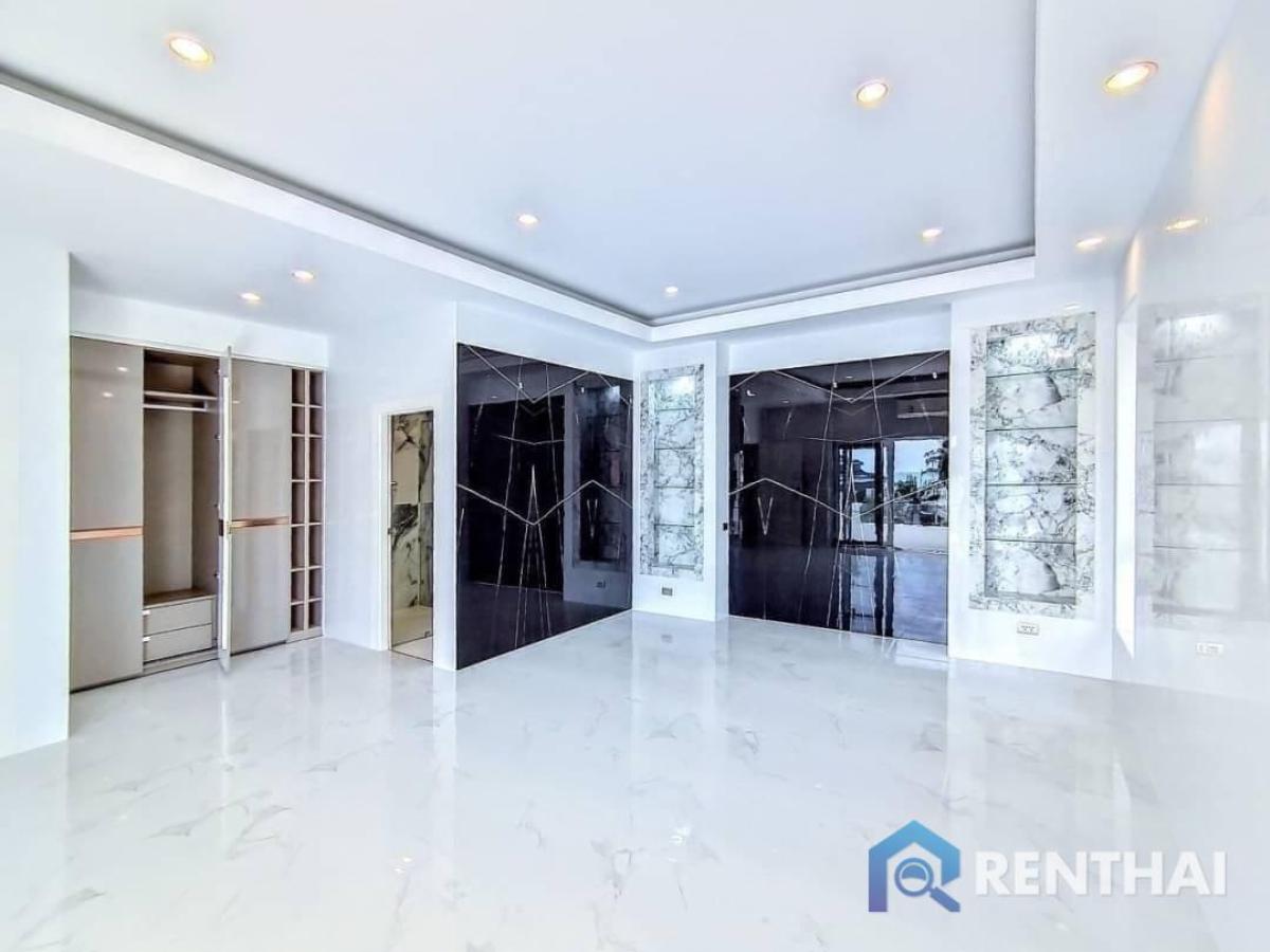 For SaleHousePattaya, Bangsaen, Chonburi : For sale house 4 bedrooms at Na Jomtien