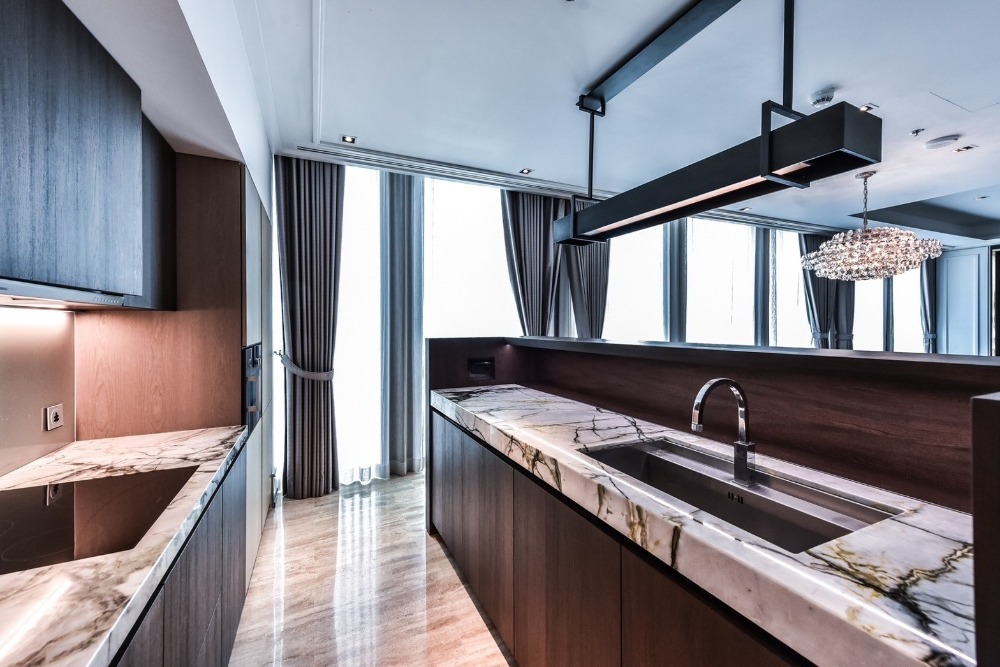 ให้เช่าคอนโดสาทร นราธิวาส : The Ritz - Carlton Residences for rent