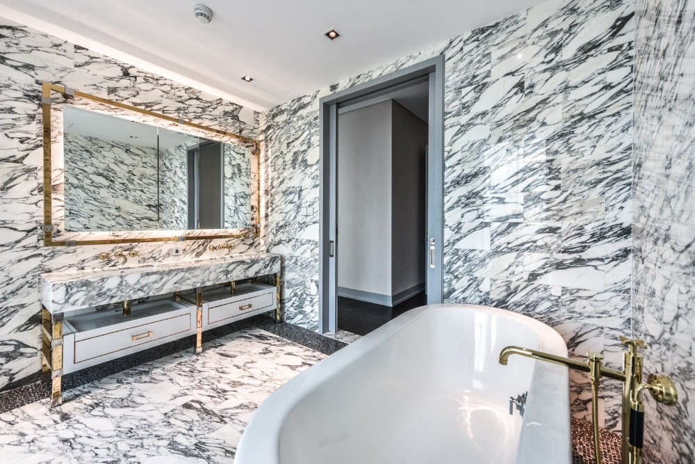 ให้เช่าคอนโดสาทร นราธิวาส : The Ritz - Carlton Residences for rent