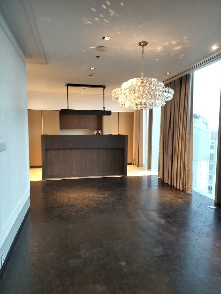 ให้เช่าคอนโดสาทร นราธิวาส : The Ritz - Carlton Residences for rent