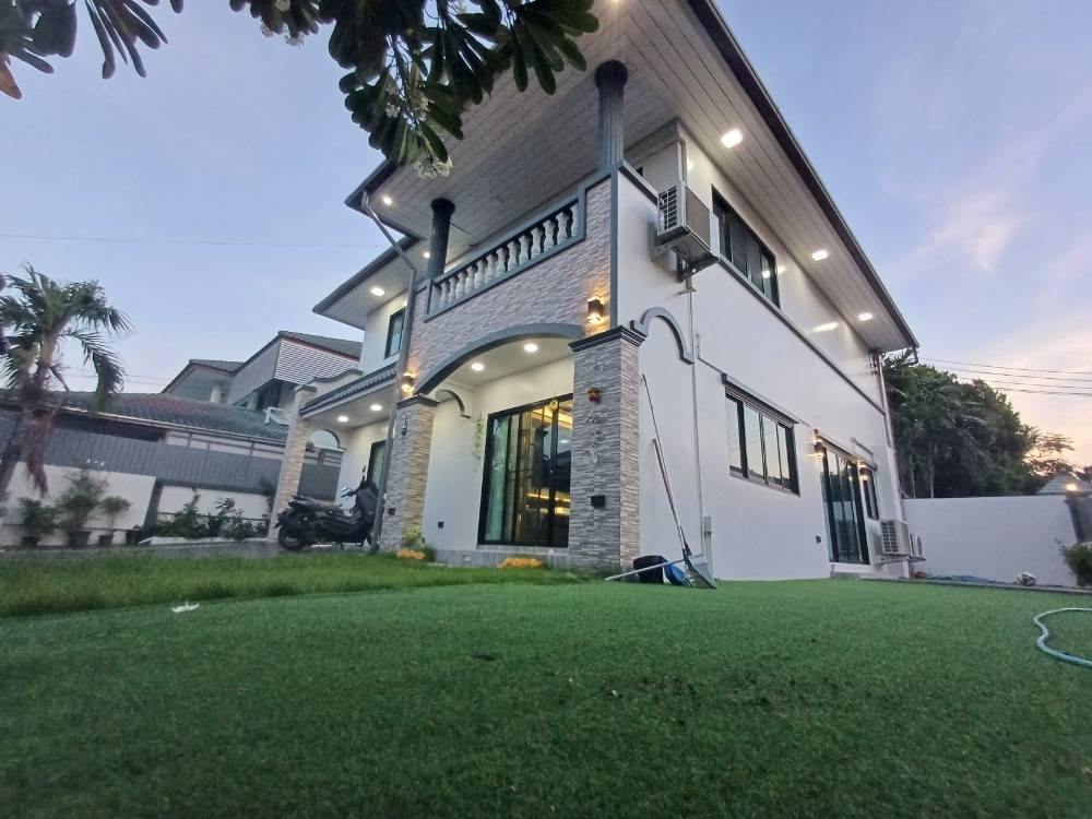 ให้เช่าบ้านลาดกระบัง สุวรรณภูมิ : ให้เช่าบ้านเดี่ยว ใกล้ โลตัส อ่อนนุช 80 เพียง 7 นาที