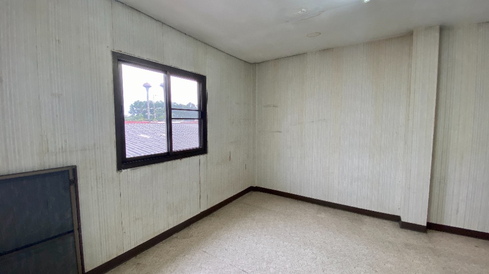 For SaleTownhomeEakachai, Bang Bon : House for sale, 3-story townhome, good location, behind Big C Kanlapaphruek. Tuang Thong Village 6, Bangbon