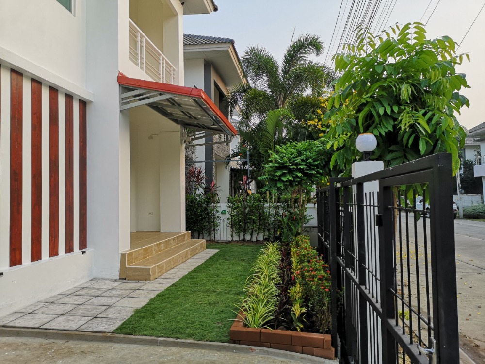 For SaleHouseNonthaburi, Bang Yai, Bangbuathong : Single house for sale Fully furnished, near the market, near Central Westgate, near the BTS, near the motorway.