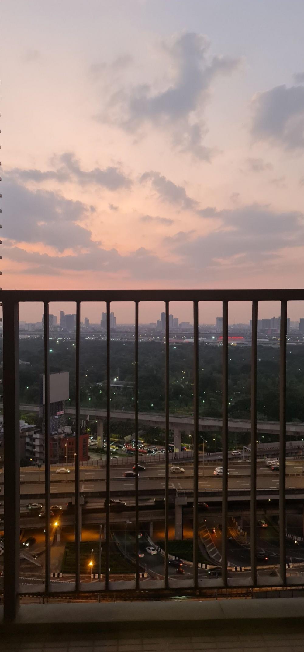 ขายคอนโดลาดพร้าว เซ็นทรัลลาดพร้าว : ขาย The Saint Residence 2 ห้องนอน