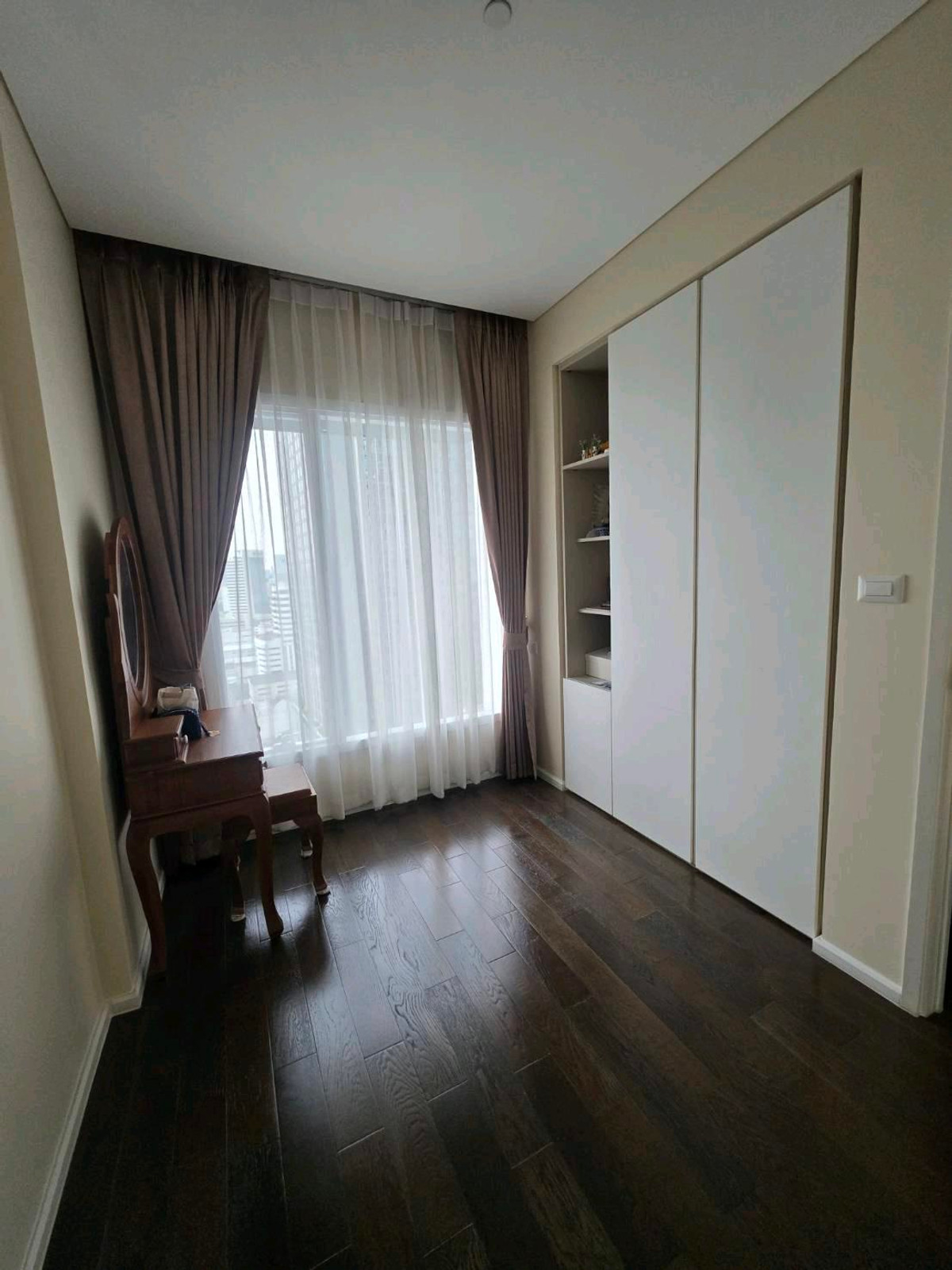 ขายคอนโดลาดพร้าว เซ็นทรัลลาดพร้าว : ขาย The Saint Residence 2 ห้องนอน