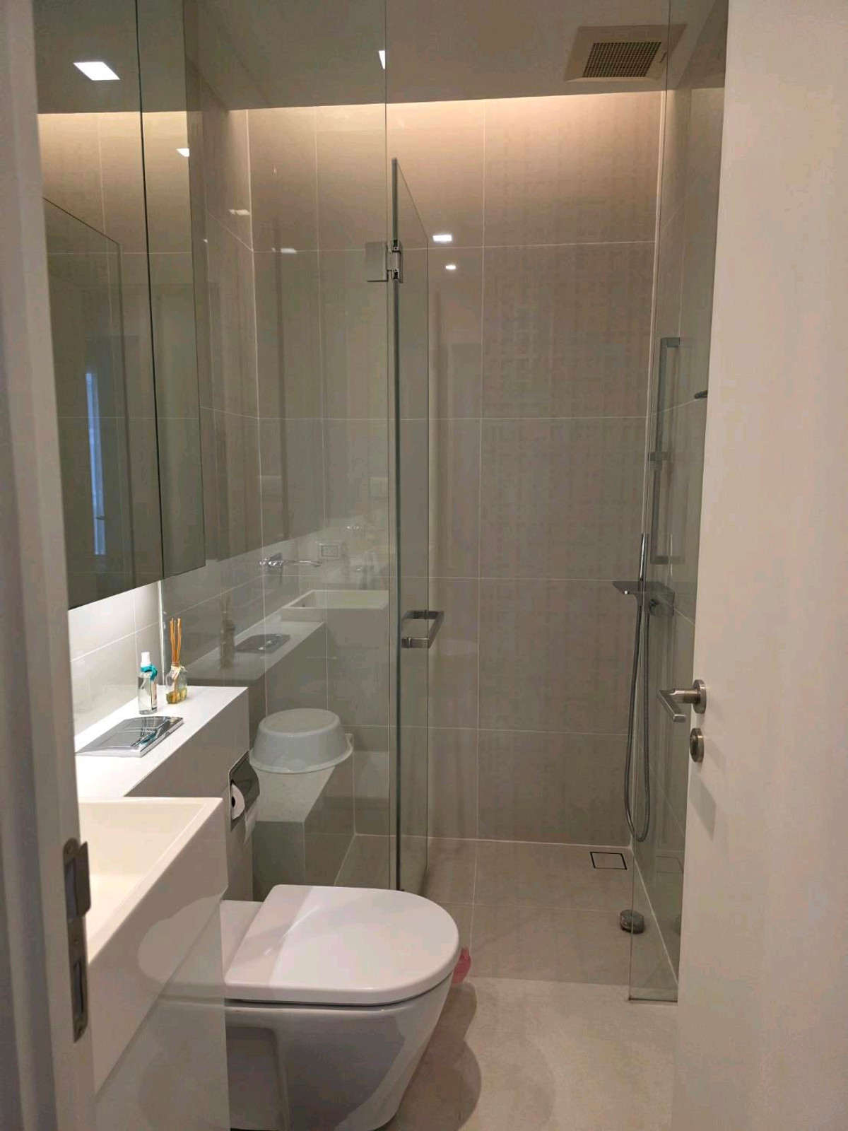 ขายคอนโดลาดพร้าว เซ็นทรัลลาดพร้าว : ขาย The Saint Residence 2 ห้องนอน