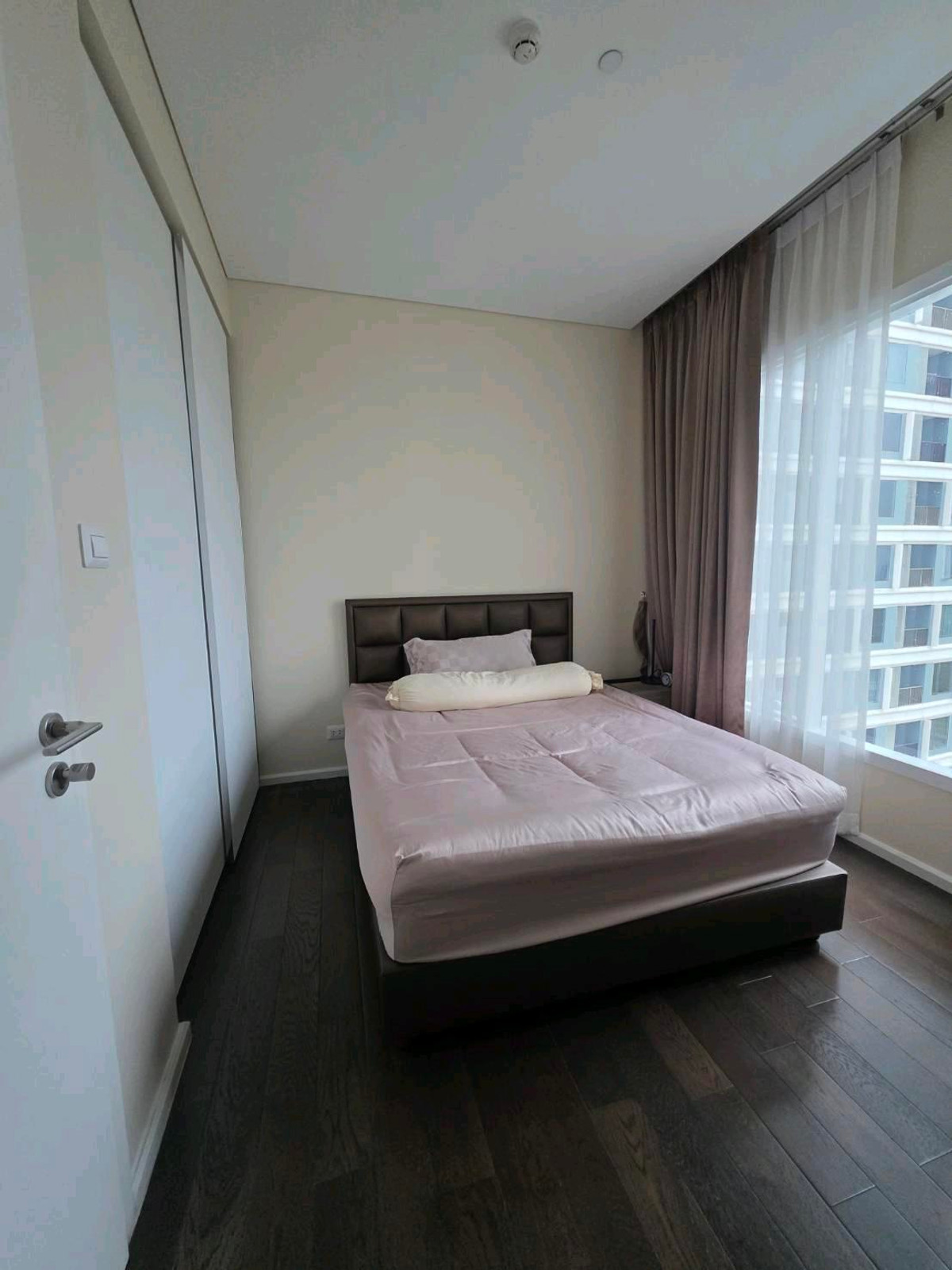 ขายคอนโดลาดพร้าว เซ็นทรัลลาดพร้าว : ขาย The Saint Residence 2 ห้องนอน