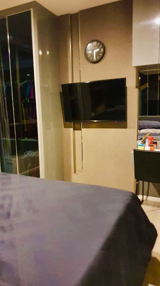 ขายคอนโดสาทร นราธิวาส : 🔥🔥ขายห้องโครงการ 𝐓𝐡𝐞 𝐑𝐨𝐨𝐦 𝐒𝐚𝐭𝐡𝐨𝐫𝐧 𝐒𝐭.𝐋𝐨𝐮𝐢𝐬 2Bed 2Bath พร้อมเฟอร์นิเจอร์และเครื่องใช้ไฟฟ้า- Corner Room  , Price 9.59MB Tel. 0959415999