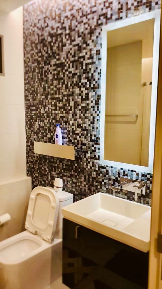 ขายคอนโดสาทร นราธิวาส : 🔥🔥ขายห้องโครงการ 𝐓𝐡𝐞 𝐑𝐨𝐨𝐦 𝐒𝐚𝐭𝐡𝐨𝐫𝐧 𝐒𝐭.𝐋𝐨𝐮𝐢𝐬 2Bed 2Bath พร้อมเฟอร์นิเจอร์และเครื่องใช้ไฟฟ้า- Corner Room  , Price 9.59MB Tel. 0959415999