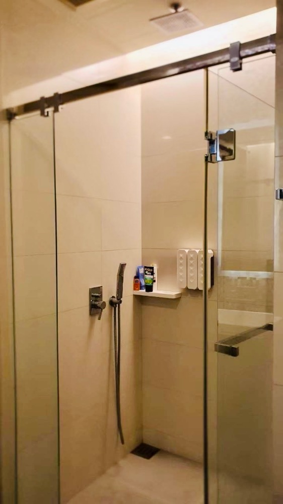 ขายคอนโดสาทร นราธิวาส : 🔥🔥ขายห้องโครงการ 𝐓𝐡𝐞 𝐑𝐨𝐨𝐦 𝐒𝐚𝐭𝐡𝐨𝐫𝐧 𝐒𝐭.𝐋𝐨𝐮𝐢𝐬 2Bed 2Bath พร้อมเฟอร์นิเจอร์และเครื่องใช้ไฟฟ้า- Corner Room  , Price 9.59MB Tel. 0959415999