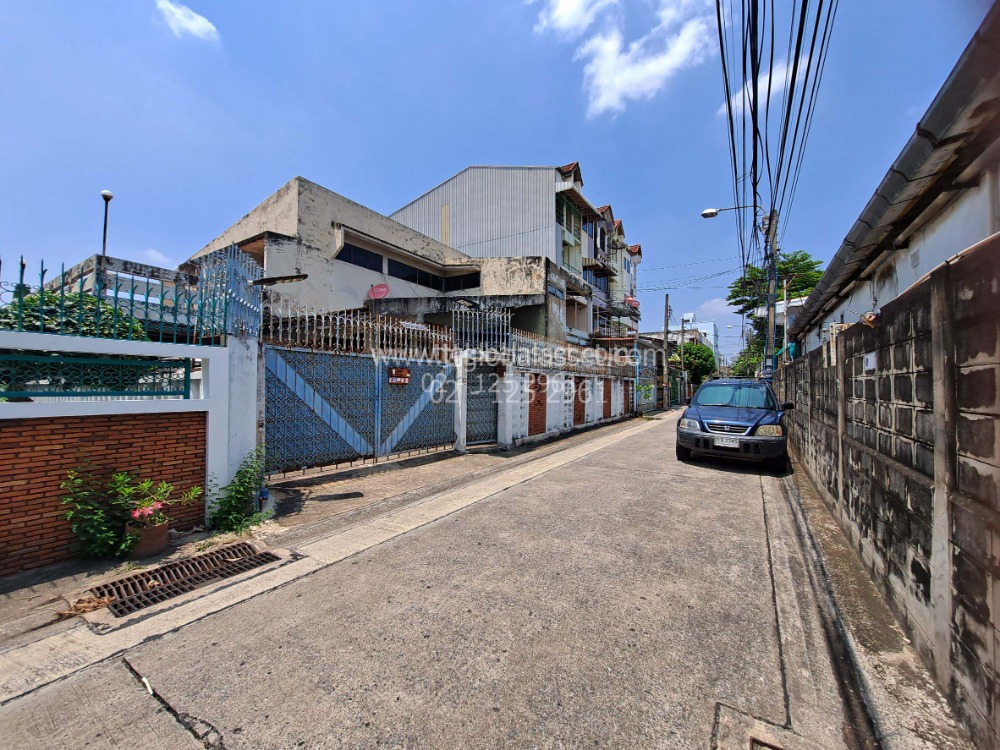 ขายบ้านโชคชัย4 ลาดพร้าว71 : บ้านเดี่ยว 88 ตรว. ซอย ลาดพร้าว 61