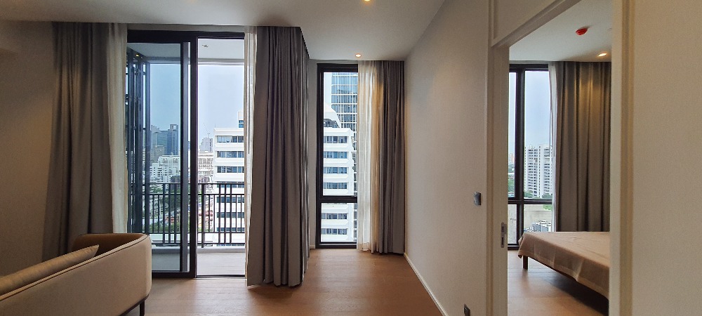 ให้เช่าคอนโดวิทยุ ชิดลม หลังสวน : ให้เช่า Muniq Langsuan ชั้นสูง วิวสวย แปลนสวยมาก หน้ากว้าง ห้องกว้างสวย  เห็นตึก 140 Wireless