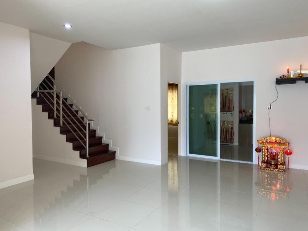 For SaleHouseKorat Nakhon Ratchasima : The House Ozonia Village, 2-storey detached house, 5 bedrooms, 3 bathrooms, near Suranaree University of Technology