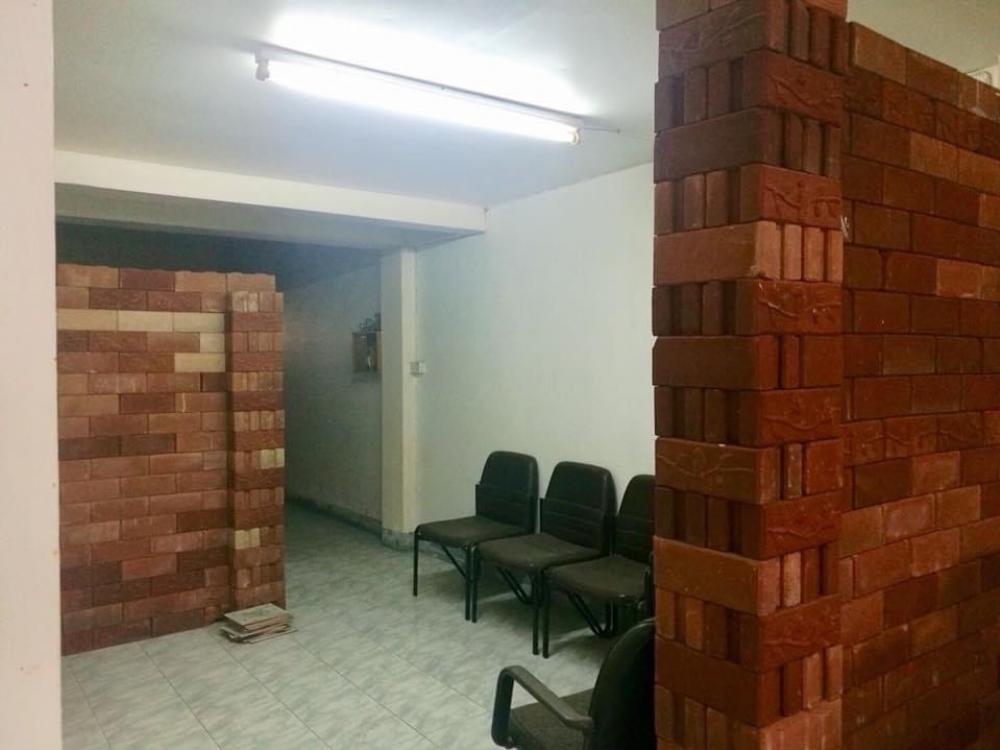 For SaleShop HouseChachoengsao : Commercial building for sale, 2 units, next to Sirisothon Road. Near Robinsins tail Near the motorway Traveling is very convenient.