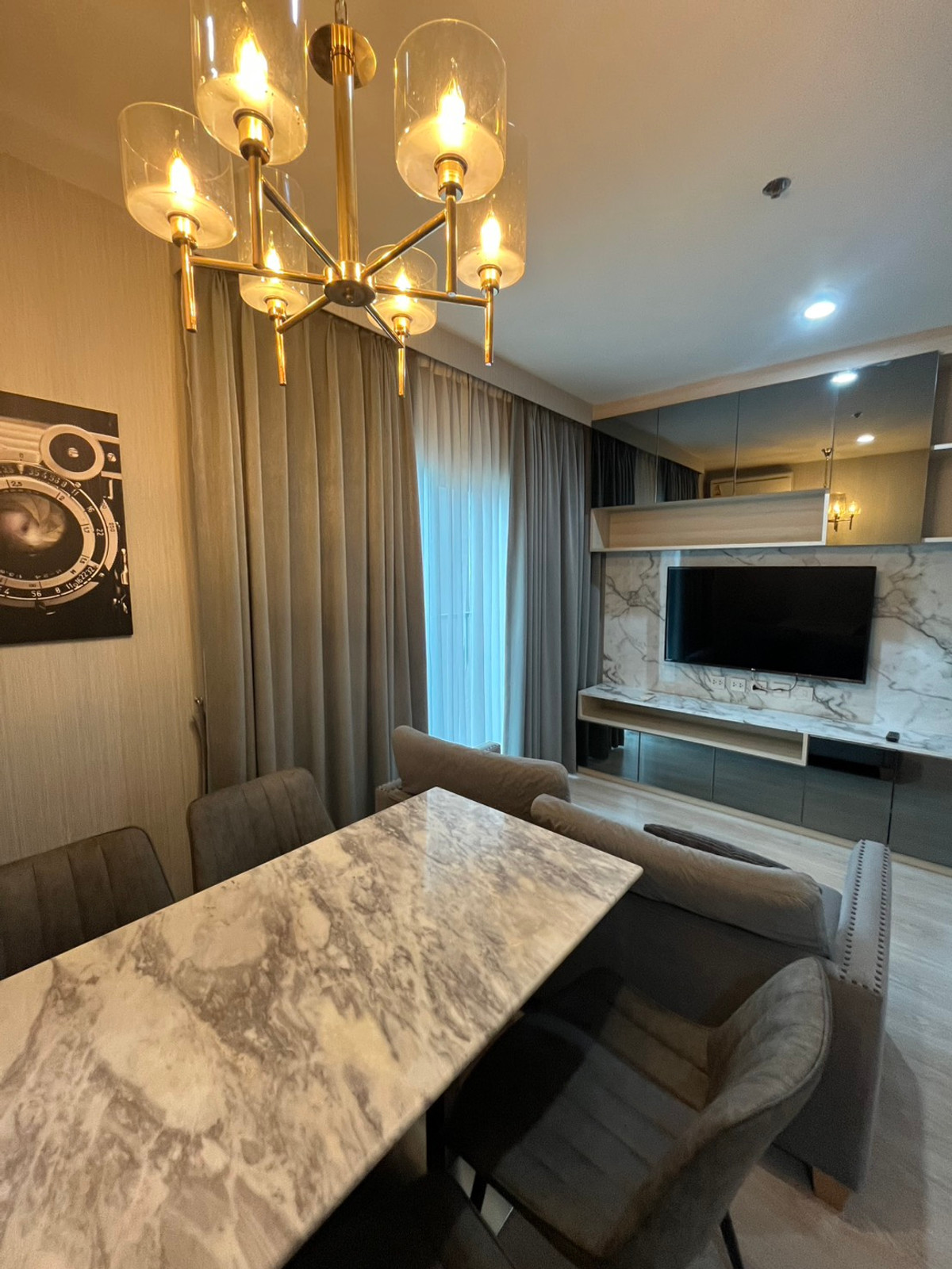 ให้เช่าคอนโดรัชดา ห้วยขวาง : FOR RENT : NOBLE REVOLVE RATCHADA 2BED2BATH IN RAMA9 รีบโทรนะ 095-3905490