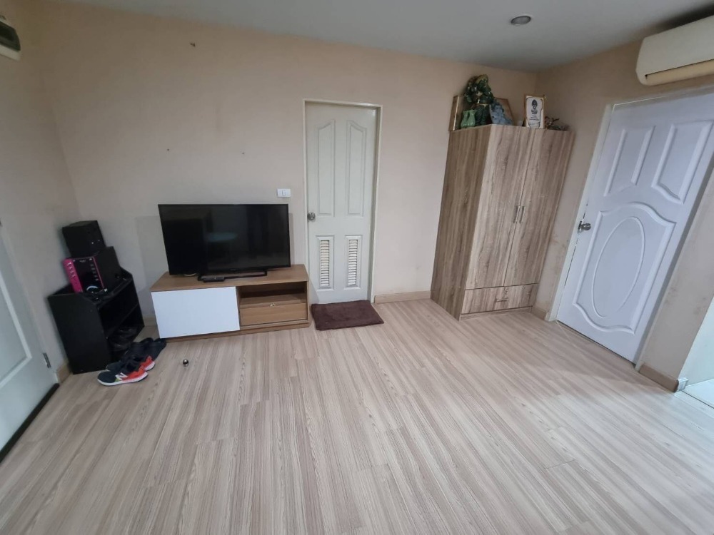 ขายคอนโดลาดพร้าว101 แฮปปี้แลนด์ : S-NID104  ขายคอนโด เดอะนิช ไอดี ลาดพร้าว130, ชั้น 2 วิวสระ 41 ตรม. 1.75 ล้าน 064-959-8900