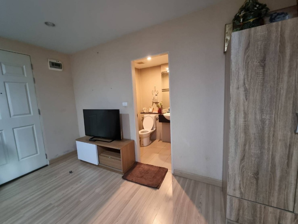 ขายคอนโดลาดพร้าว101 แฮปปี้แลนด์ : S-NID104  ขายคอนโด เดอะนิช ไอดี ลาดพร้าว130, ชั้น 2 วิวสระ 41 ตรม. 1.75 ล้าน 064-959-8900