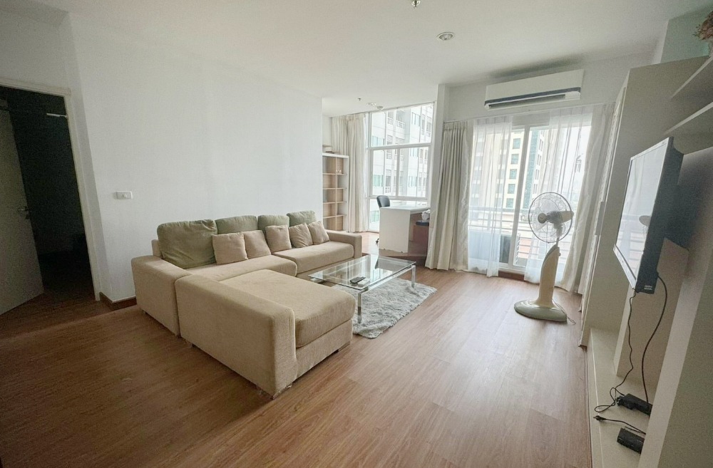 For RentCondoPattanakan, Srinakarin : FWR104 The Four Wings Residence 66 sqm. Floor 14, Pool view 20,000 baht 064-959-8900