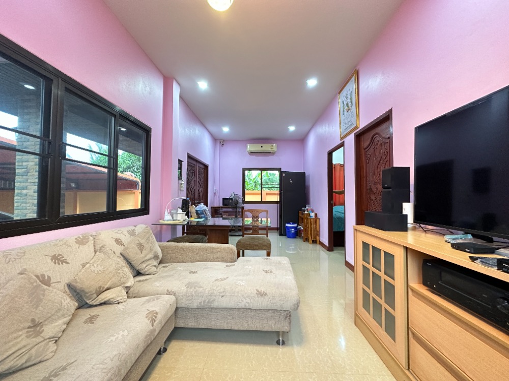 ขายบ้านนครปฐม : บ้านสวยแถมอ่างจากุซซี่  แถมเฟอร์ 69 ตรว. ต.ไทยาวาส  ใกล้เซ็นทรัลศาลายา ใกล้ถนน