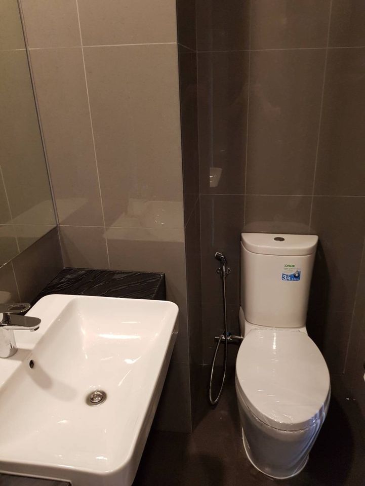 ให้เช่าคอนโดสยาม จุฬา สามย่าน : Ashton Chula - Silom【𝐑𝐄𝐍𝐓】🔥 ห้องSTUDIO เฟอร์นิเจอร์ & สิ่งอำนวยความสะดวกครบ ส่วนกลางวิวพาโนรามา  ใกล้ MRT สามย่าน พร้อมอยู่กันยายน 🔥ติดต่อไลน์ไอดี: @hacondo