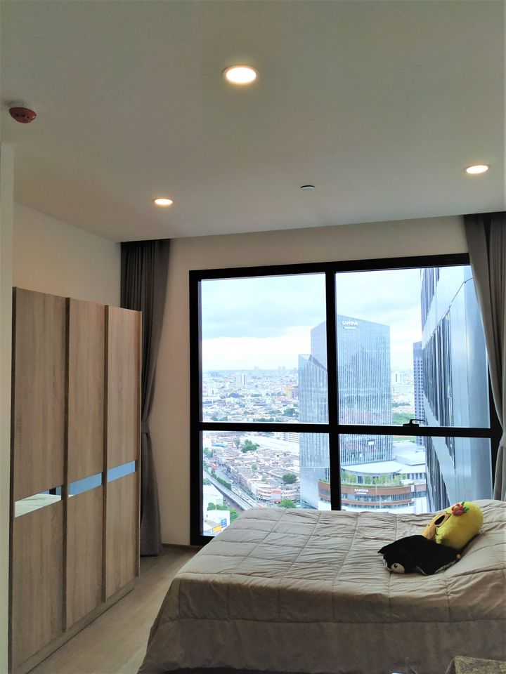 ให้เช่าคอนโดสยาม จุฬา สามย่าน : Ashton Chula - Silom【𝐑𝐄𝐍𝐓】🔥 ห้องSTUDIO เฟอร์นิเจอร์ & สิ่งอำนวยความสะดวกครบ ส่วนกลางวิวพาโนรามา  ใกล้ MRT สามย่าน พร้อมอยู่กันยายน 🔥ติดต่อไลน์ไอดี: @hacondo