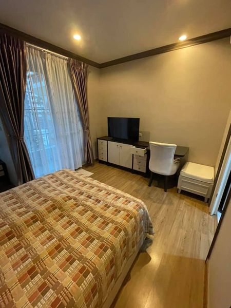 ให้เช่าคอนโดสยาม จุฬา สามย่าน : The Reserve Kasemsan 3【𝐒𝐄𝐋𝐋 & 𝐑𝐄𝐍𝐓】🔥ห้องสไตล์โมเดิร์น ห้องครัวแยก เฟอร์และสิ่งอำนวยความสะดวกครบครัน ส่วนกลางดี พร้อมเข้า 01/01/68 🔥 ติดต่อไลน์ไอดี: @hacondo