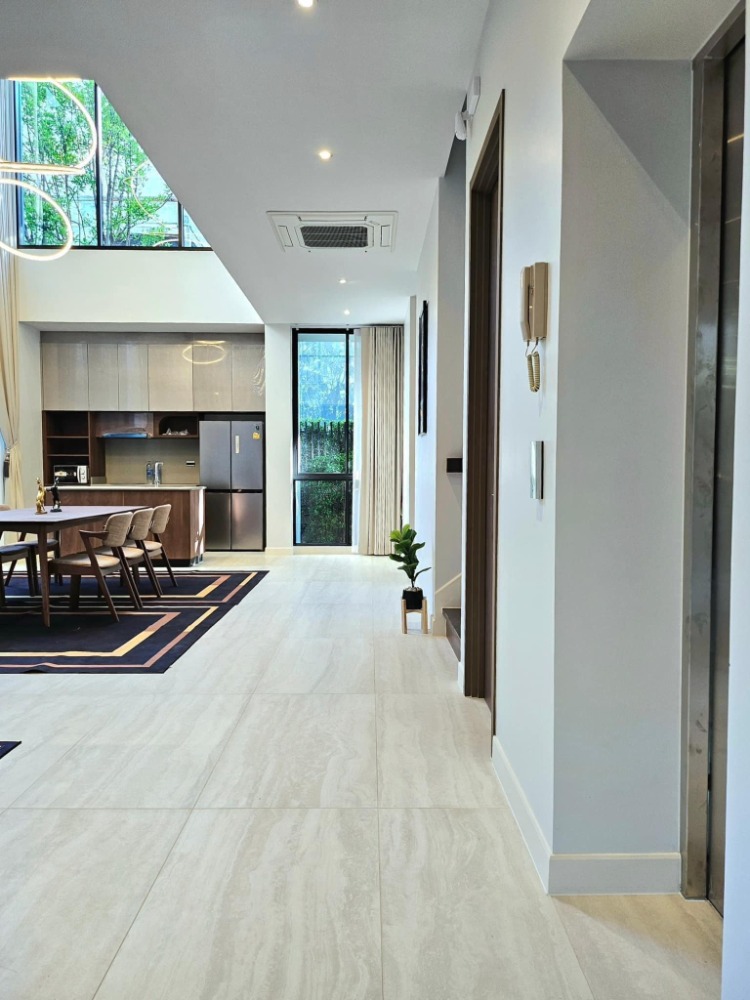 For RentHousePattanakan, Srinakarin : 4 Bedroom 🏡🌳(For Rent) BuGaan Krungthep Kreetha