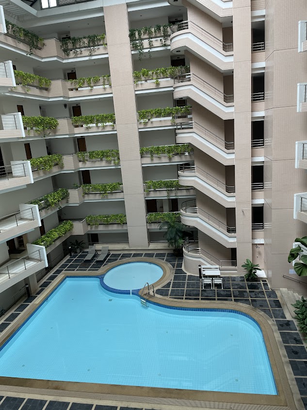 ให้เช่าคอนโดวิทยุ ชิดลม หลังสวน : คอนโด ขนาด 2 ห้องนอน 2 ห้องน้ำ ประมาณ 70 ตรม.  เดิน 10 นาทีถึงสถานีรถไฟฟ้าบีทีเอสเพลินจิตหรือสวนลุมพินี