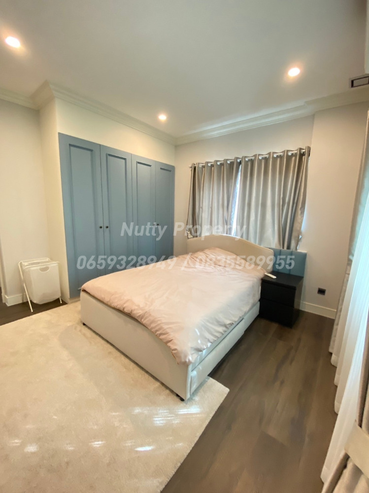 For SaleHouseBangna, Bearing, Lasalle : For Sale Nantawan Bangna Km.7, corner plot 94 square wah.