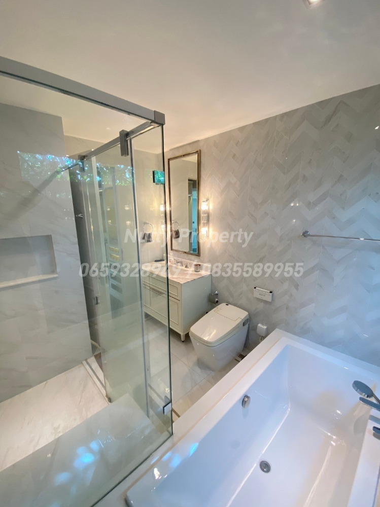 For SaleHouseBangna, Bearing, Lasalle : For Sale Nantawan Bangna Km.7, corner plot 94 square wah.