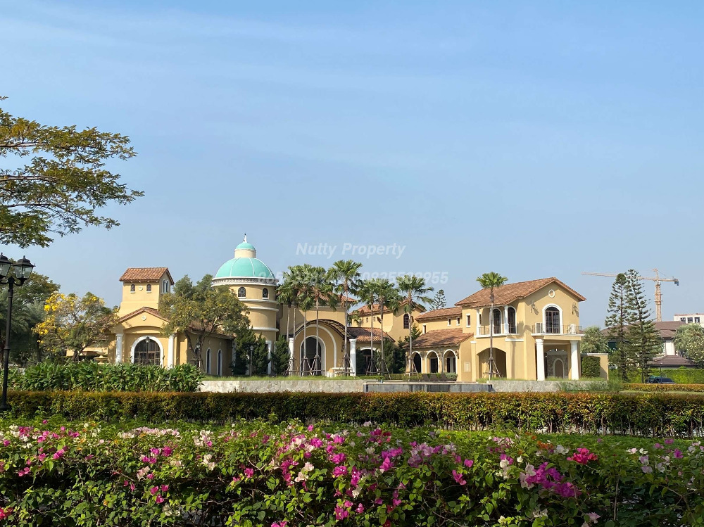 For SaleHouseBangna, Bearing, Lasalle : For Sale Nantawan Bangna Km.7, corner plot 94 square wah.