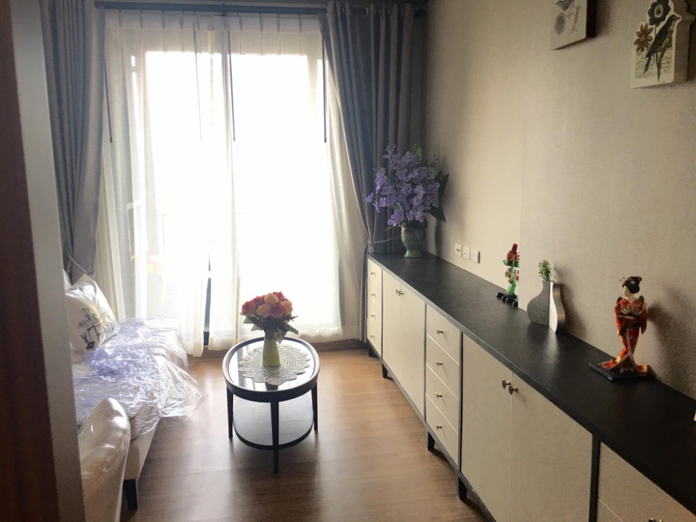 ให้เช่าคอนโดสยาม จุฬา สามย่าน : The Reserve Kasemsan 3【𝐑𝐄𝐍𝐓】🔥ตกแต่งสไตล์เรียบหรู ห้องใหญ่ เฟอร์คุมโทน ที่เก็บของแบบจุใจ สวนกลางฟีลรีสอร์ท พร้อมเข้าอยู่!!🔥 ติดต่อไลน์ไอดี: @hacondo