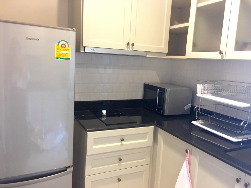 ให้เช่าคอนโดสยาม จุฬา สามย่าน : The Reserve Kasemsan 3【𝐑𝐄𝐍𝐓】🔥ตกแต่งสไตล์เรียบหรู ห้องใหญ่ เฟอร์คุมโทน ที่เก็บของแบบจุใจ สวนกลางฟีลรีสอร์ท พร้อมเข้าอยู่!!🔥 ติดต่อไลน์ไอดี: @hacondo