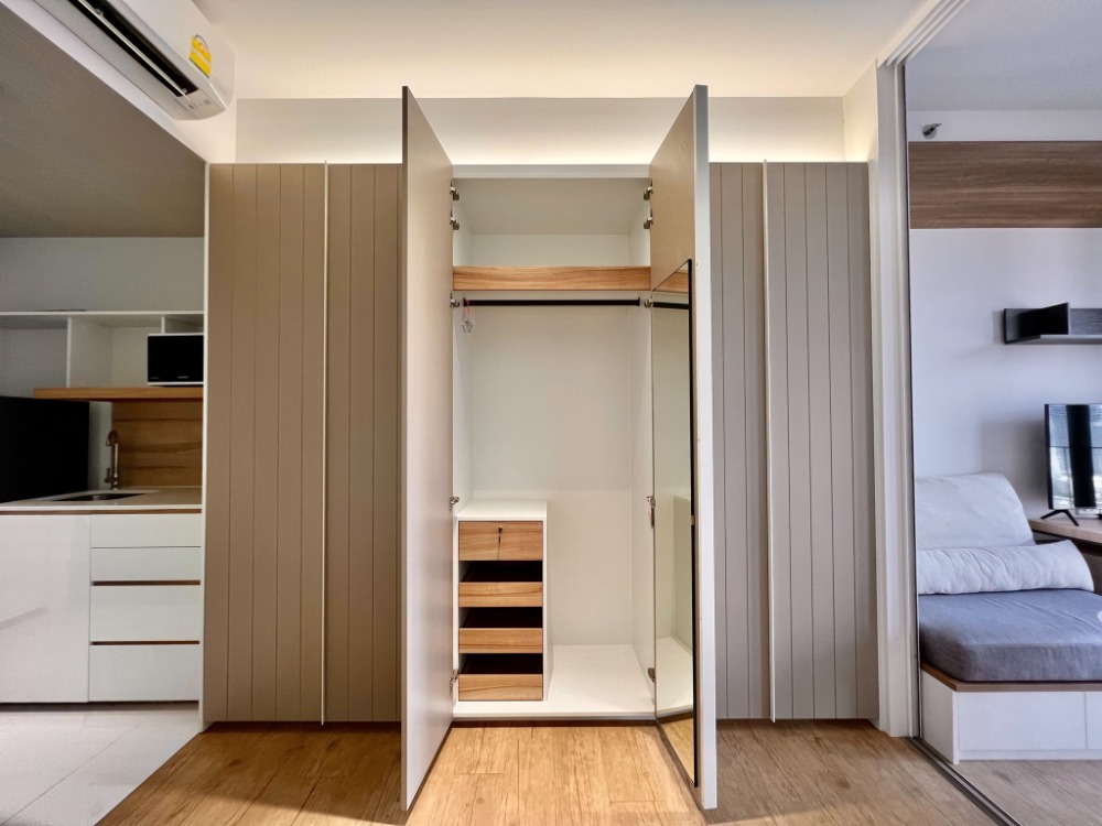 ให้เช่าคอนโดสยาม จุฬา สามย่าน : Triple Y Residence【𝐑𝐄𝐍𝐓】🔥ห้องเตียงคู่ สำหรับคนมาเป็นคู่! ตกแต่งสวย โปร่ง สว่าง เฟอร์พร้อมสำหรับ 2 คน วิวดี ขั้นสูง พร้อมเข้าอยู่!!🔥 ติดต่อไลน์ไอดี: @hacondo