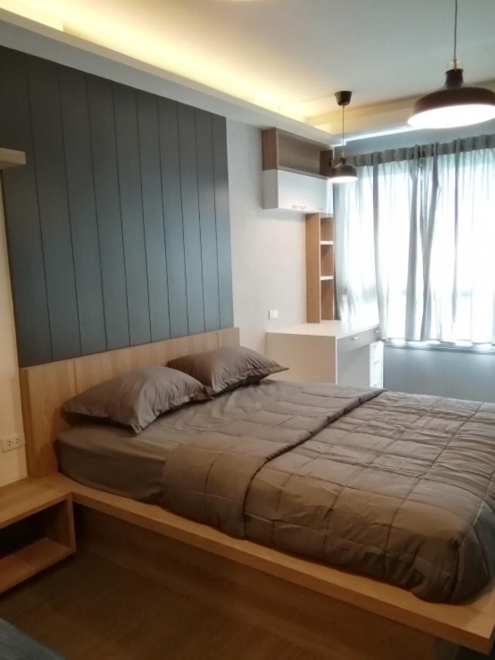 For RentCondoOnnut, Udomsuk : Ideo Sukhumvit 93 next to Bangchak BTS with 7-11 and Starbucks. The service below the room size 27 sqm. Studio. Price 13,000. There is a washing machine.