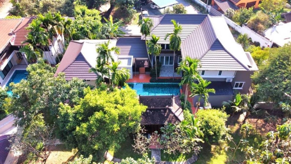 For RentHouseChiang Mai : Resort style house for rent, area 1 rai, house with guest house. By the swimming pool Decorated in applied Lanna style Near Meechok Plaza