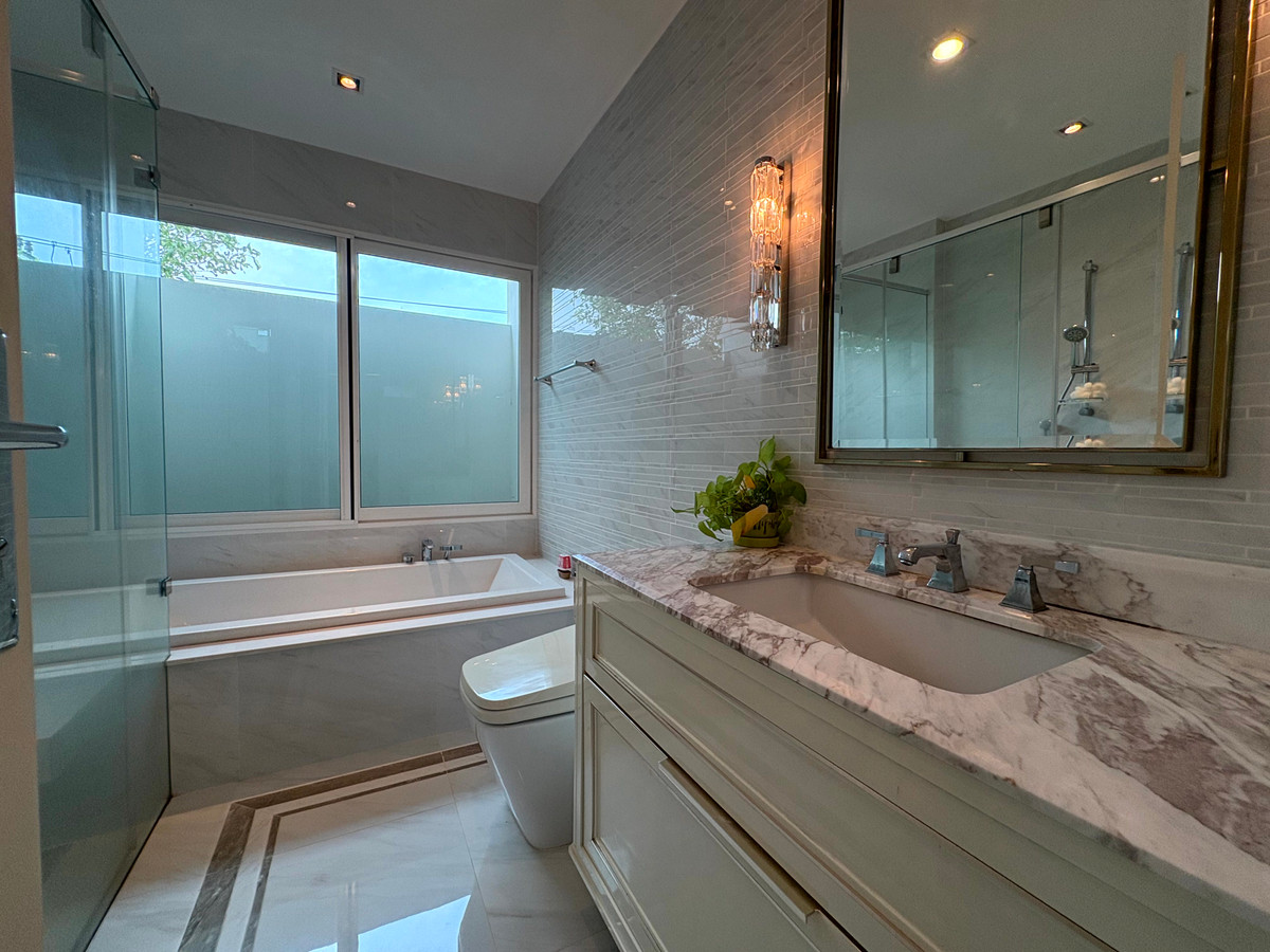 For SaleHouseBangna, Bearing, Lasalle : ✨ Rare Item! For rent-sale Nantawan Bangna Km.7 Corner plot, North-facing, highly private ✨