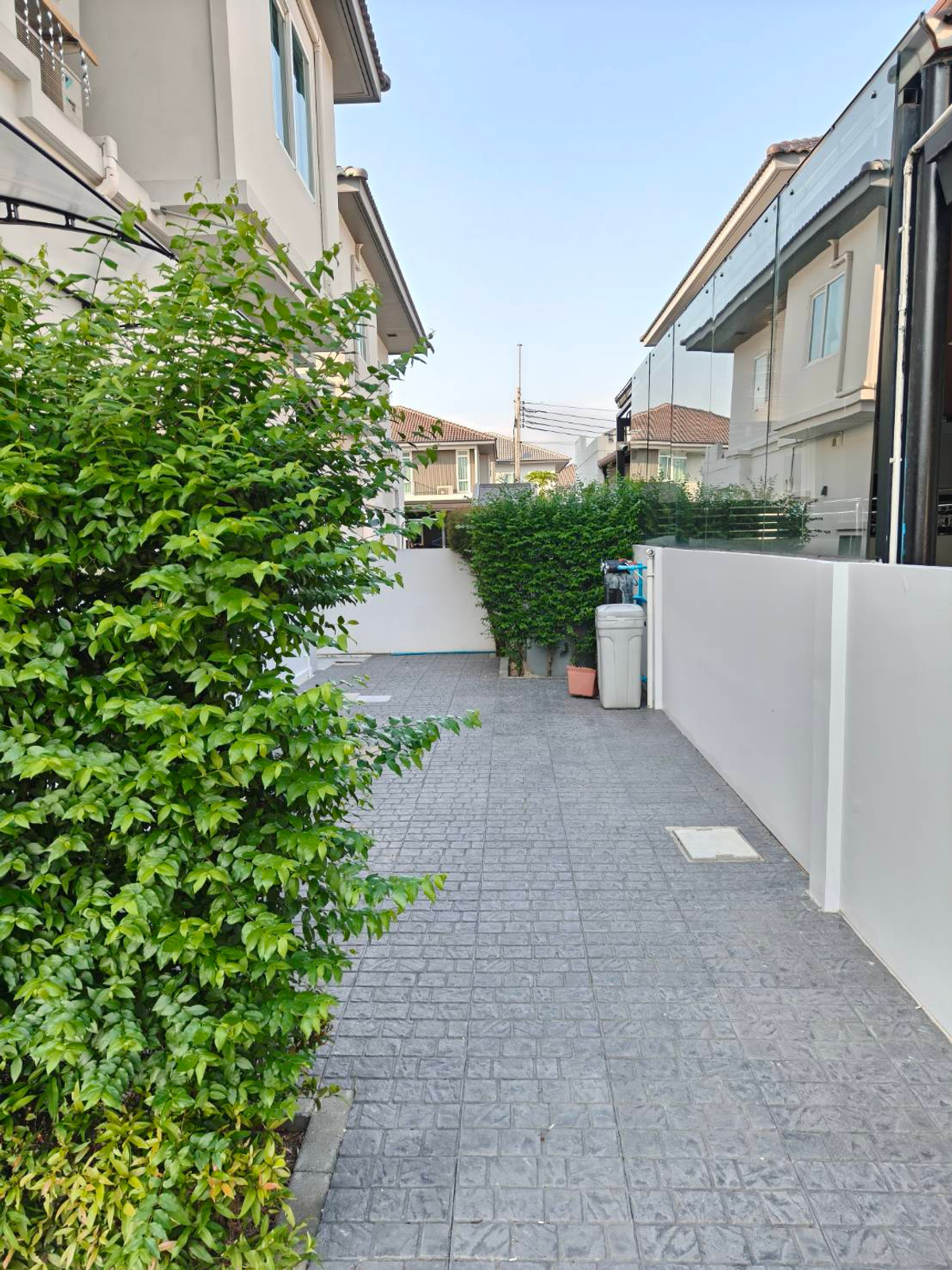 ขายบ้านบางนา แบริ่ง ลาซาล : ขายบ้านเดี่ยวใกล้เมกาบางนา มัณฑนา 2 บางนา กม.7 ใกล้สโมสร พร้อมเข้าอยู่