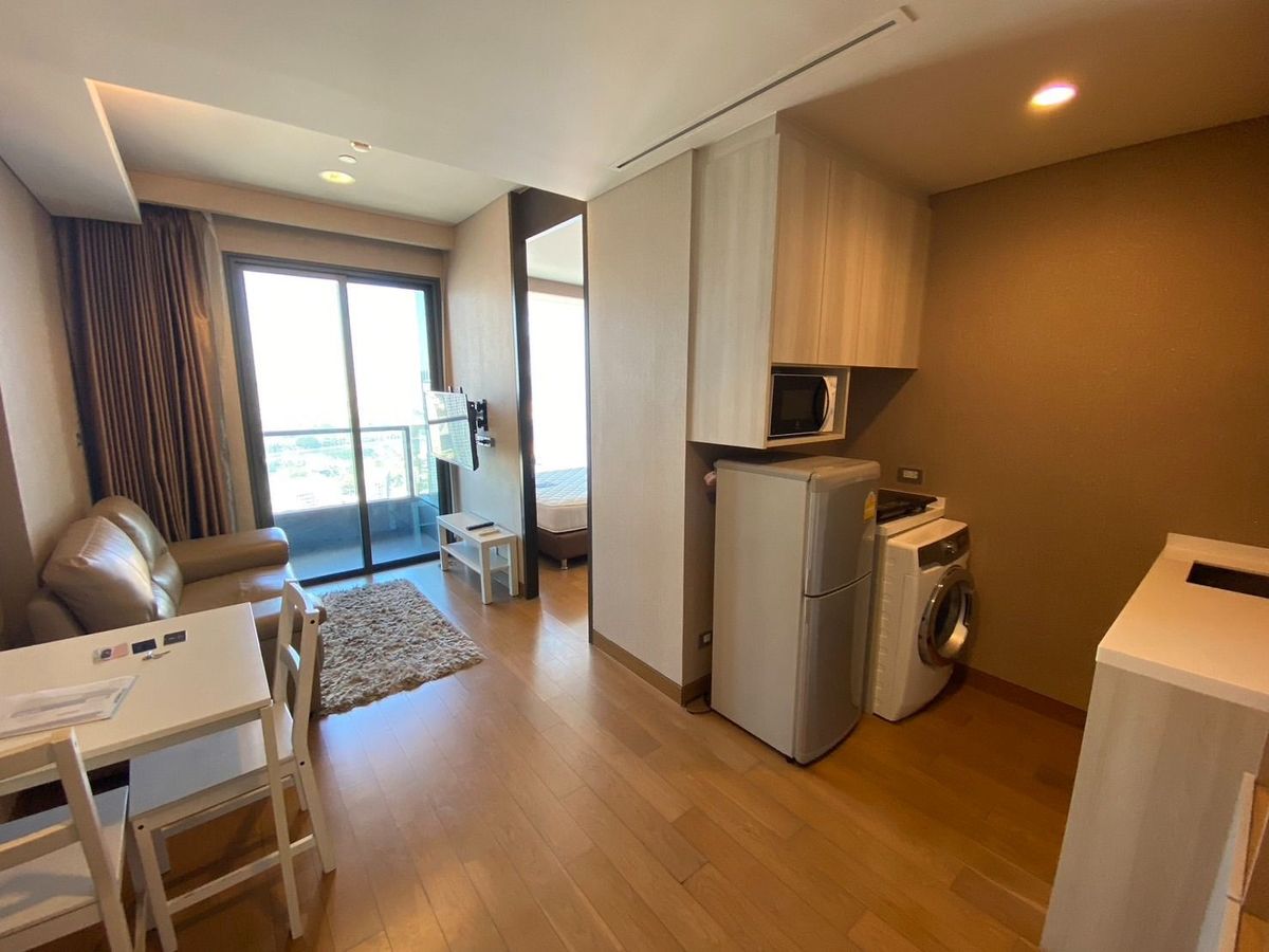 For RentCondoSukhumvit, Asoke, Thonglor : The Lumpini 24. The actual room is beautifully decorated as shown in the picture ✨ Fully Furnished ✨📞 Line : @pukkhome (with @)
